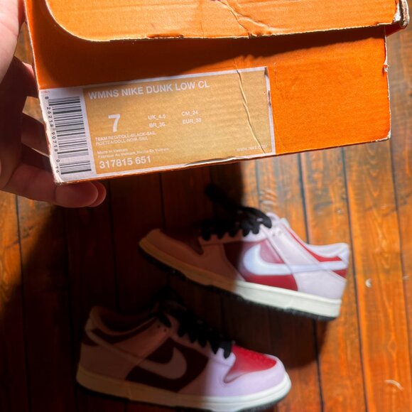 BRAND NEW Deadstock Nike Dunk Low "Pink Corduroy" 2007 317815 651 w/ OG box RARE - Picture 4 of 11